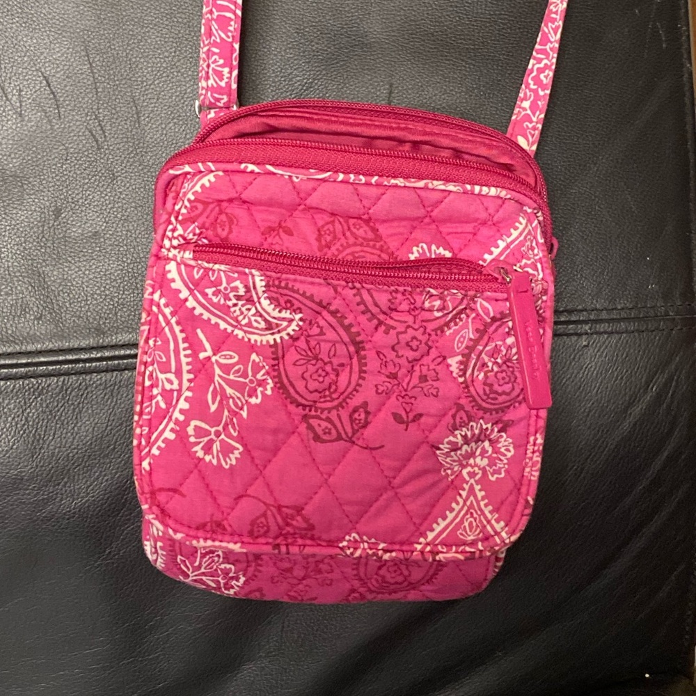 Vera Bradley crossbody purse in pink paisley